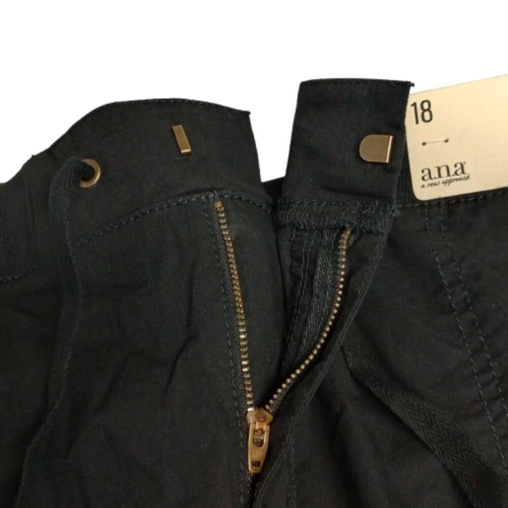NWT a.n.a A New Approach Utility Shorts Black, Size 18 - Picture 3 of 8